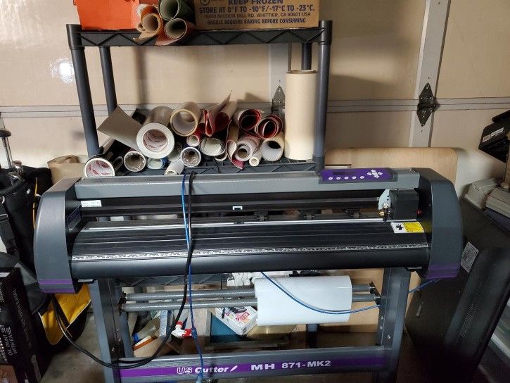 US Cutter MH 871MK2 Vinyl Cutting Plotter for Sale in Whittier, CA