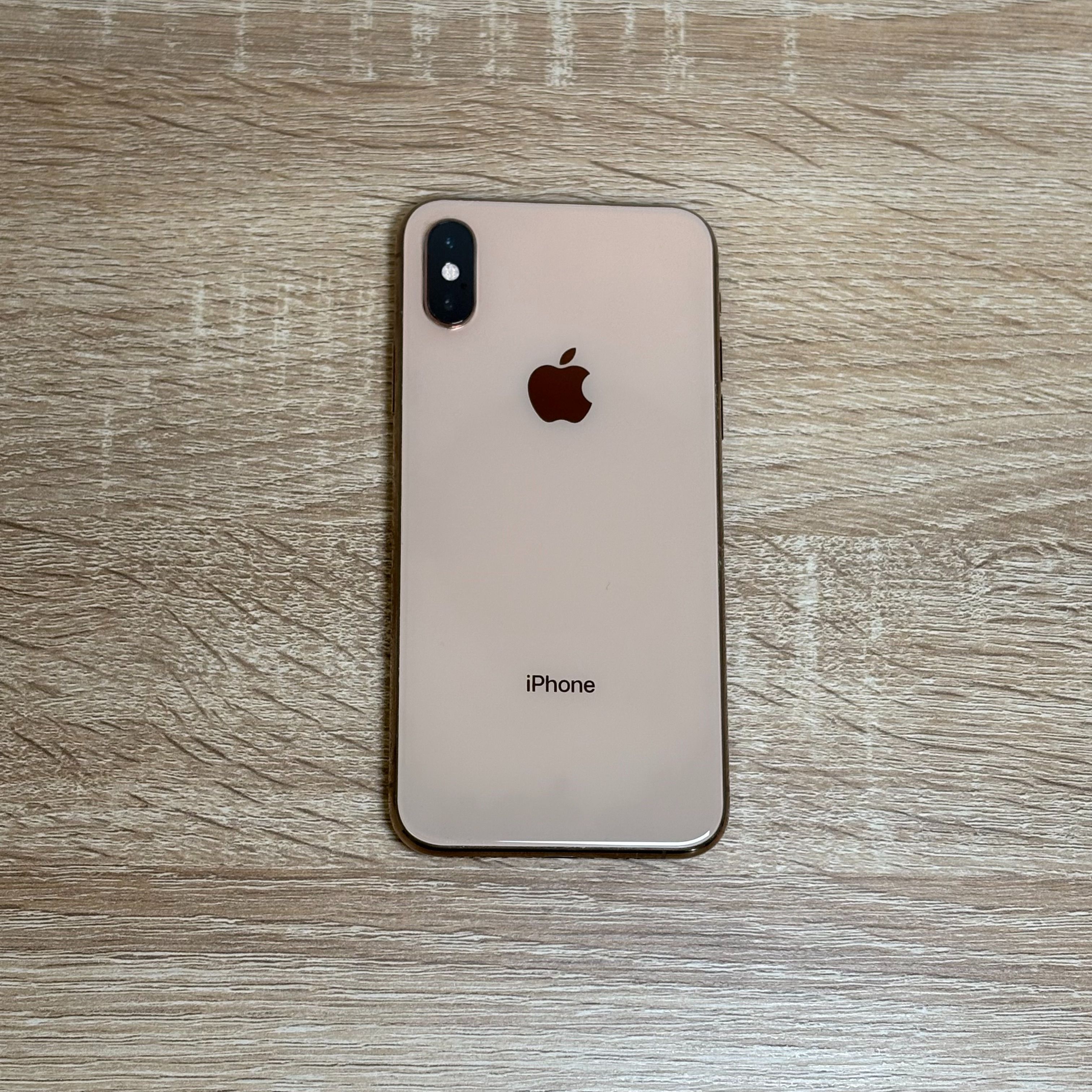 iPhone XS - Unlocked - 64GB - Gold
