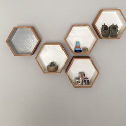 HEXAGON WOODEN DISPLAY
