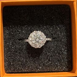 MOISSANITE  beautiful Pieces Different Sizes!