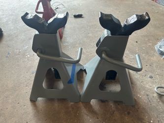 (2) 3 ton Jack stands