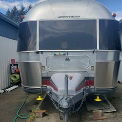 1992 34 Foot Air Stream Trailer 