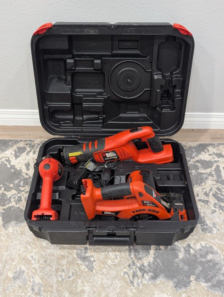 Black & Decker Fire Storm Power Tool Set Reprosicating Saw Circular Saw Flashlight Chargers & Case