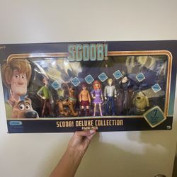 Scoob! Deluxe Collection Action Figures - 7 Pack