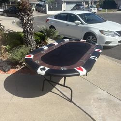 poker table 