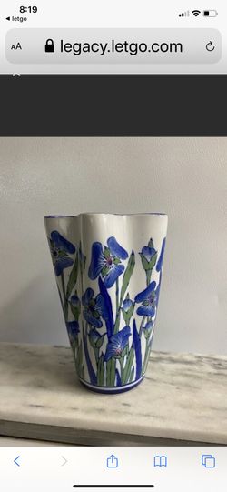 Beautiful 8” Vase