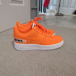 Air Force 1 '07 LV8 JDI LTHR (Orange- 9.5 mens)