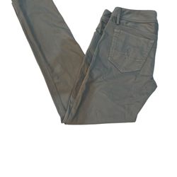 Lilly Pulitzer pants Gray/silver gently used There's no size on us. Please use measurements when ordering. Rise is 7 1/2 Waste is 28 Length is 37 Inse