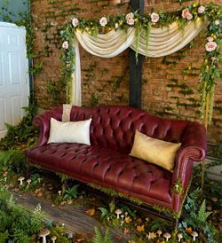 Vintage love seat