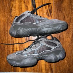 Yeezys 500 