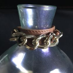 Banana Repiblic Leather and Gold Bracelet