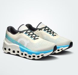 New in Box ON Women’s Cloudmonster 2 Running  Shoes Size 9