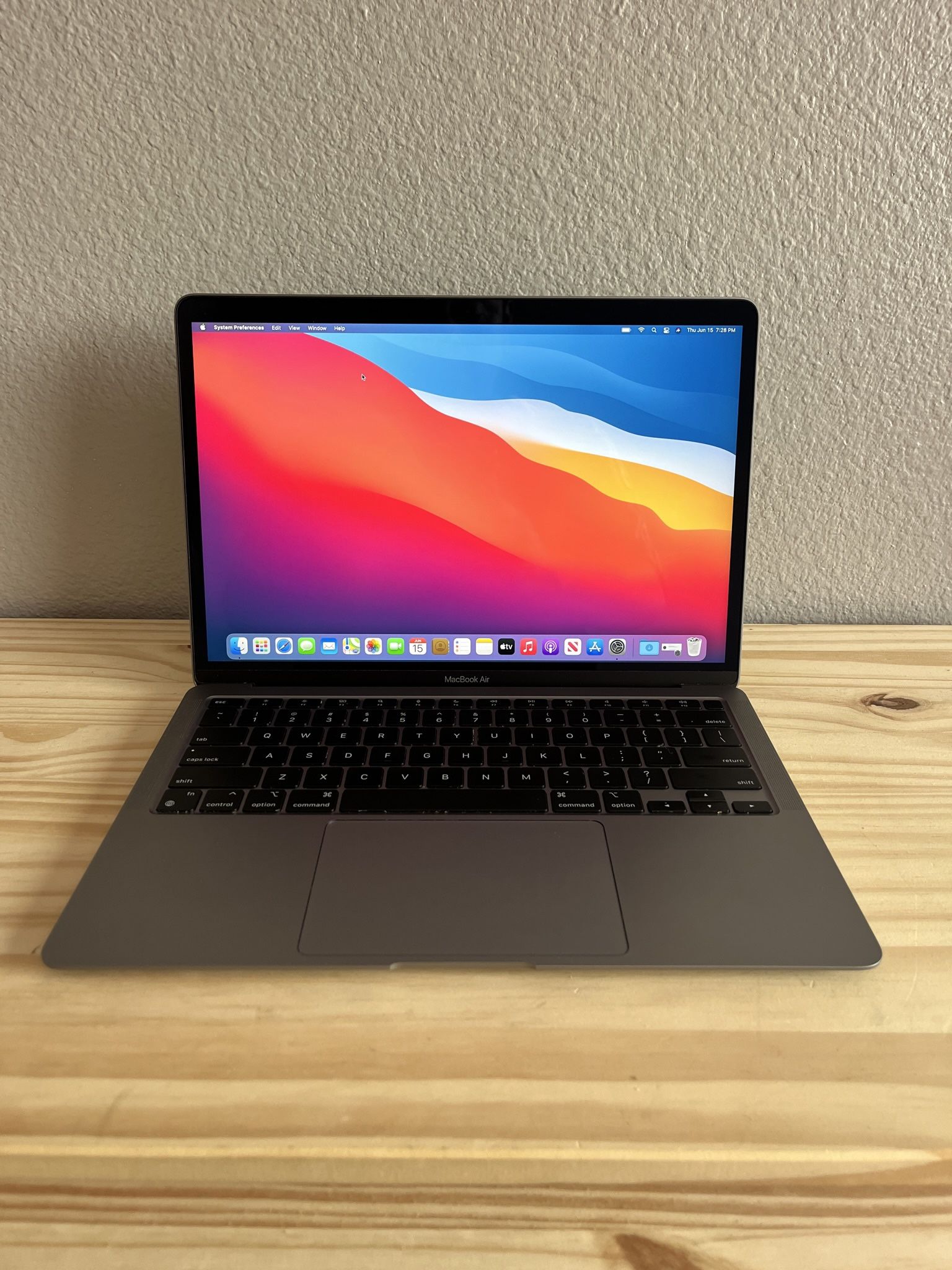 Apple MacBook Air 13 inch Apple M1 Chip 8 Core 2020 Laptop With macOS Ventura 2023