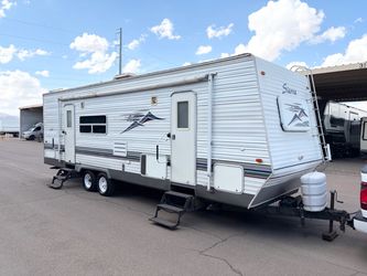 2005 sierra toy hauler by Forest River