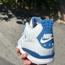 Jordan 4 military blue size 11