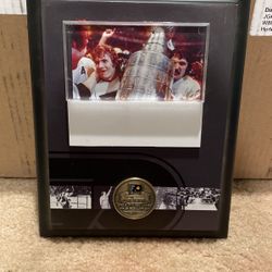 Flyers Commemorative Spectrum Glass Plaque