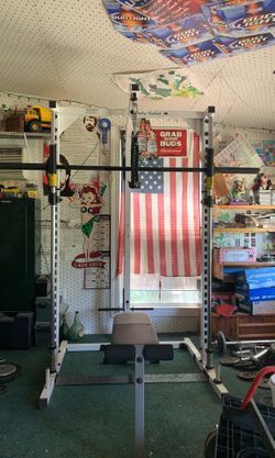 Smith machine weight bench