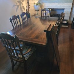 Dinning Table 
