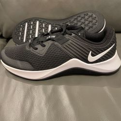 Men’s Nike Trainer - Size 10 - Brand New