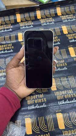 Apple iPhone 13 – 128GB (White | Phone Only)