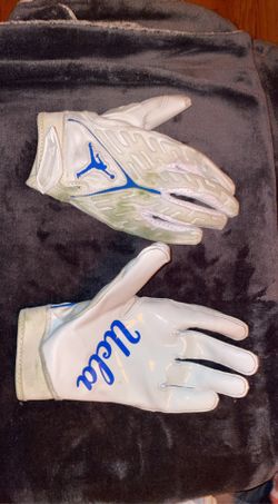ucla football gloves (XL)
