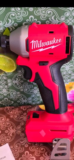 Milwaukee
M18 18V Lithium-Ion Compact Brushless Cordless 1/4 in. Impact Driver (Tool-Only)