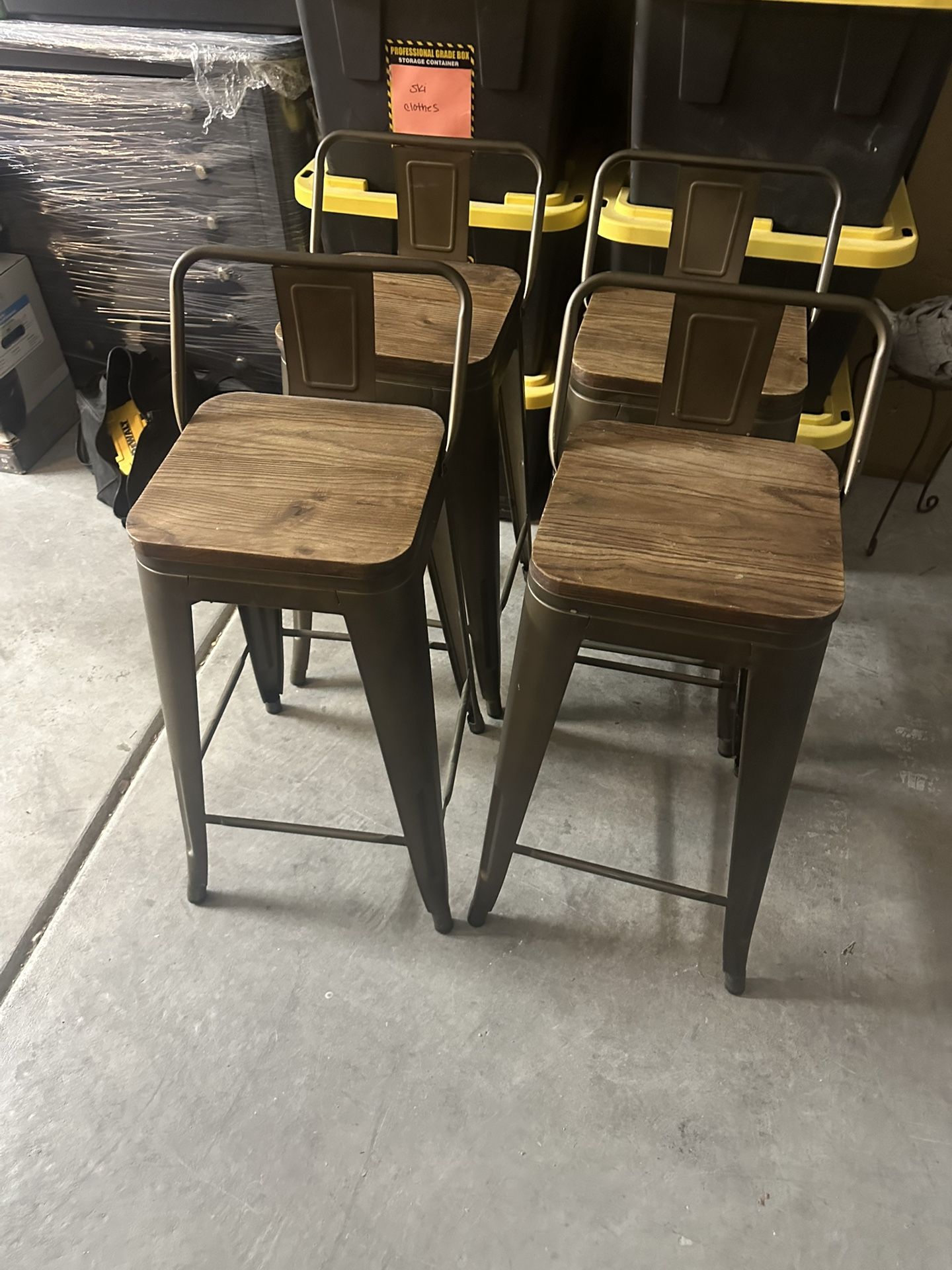 4 Bar Stools