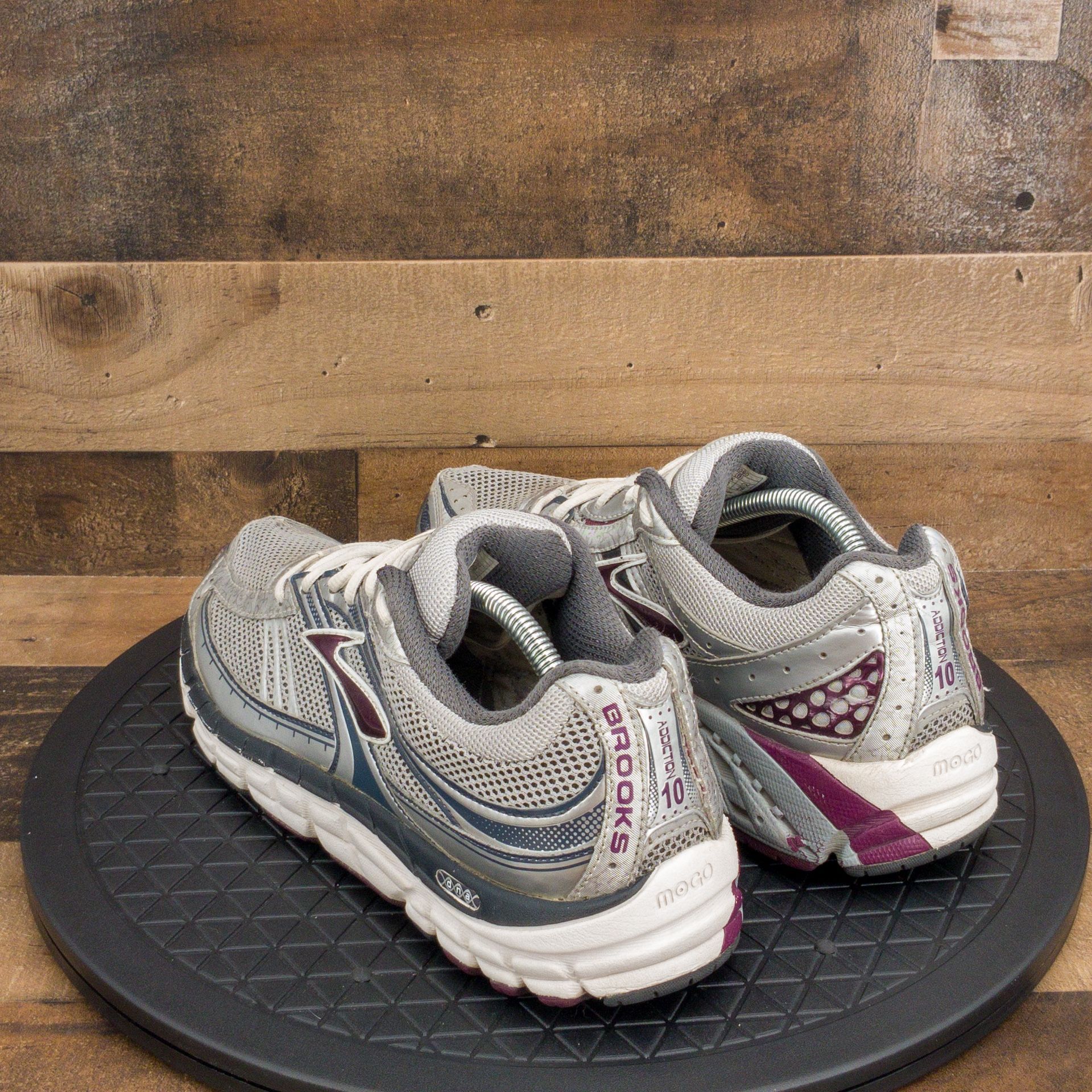 Brooks Addiction 10 Womens Size 12B