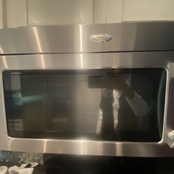 WhirPool Gold Microwave