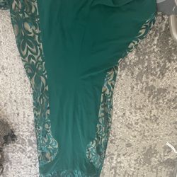 Green Dress. Size large 