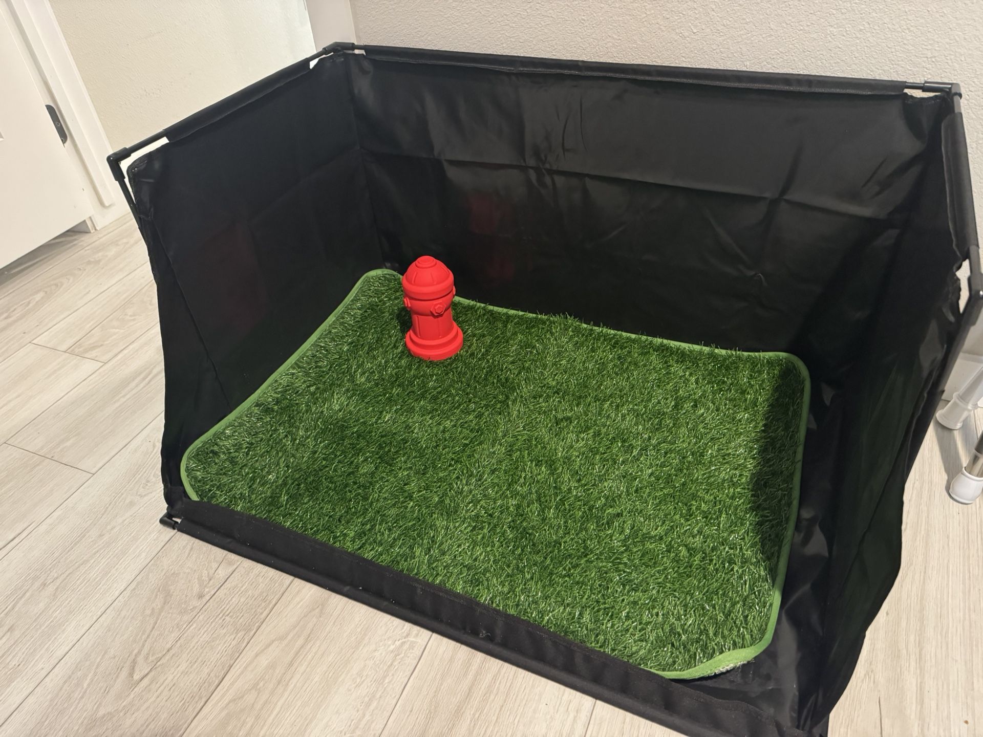 Dog Pee Pad Holder With Artificial Grass And Hydrant