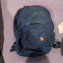 Fjall Raven Navy Raven 28