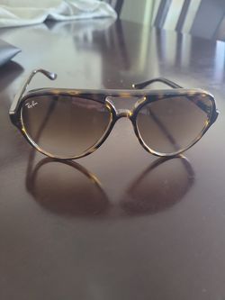 Ray Ban RB4125 Aviator Sunglasses