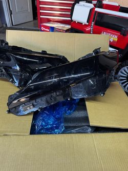 Camry 2023 Se Head Lights OG