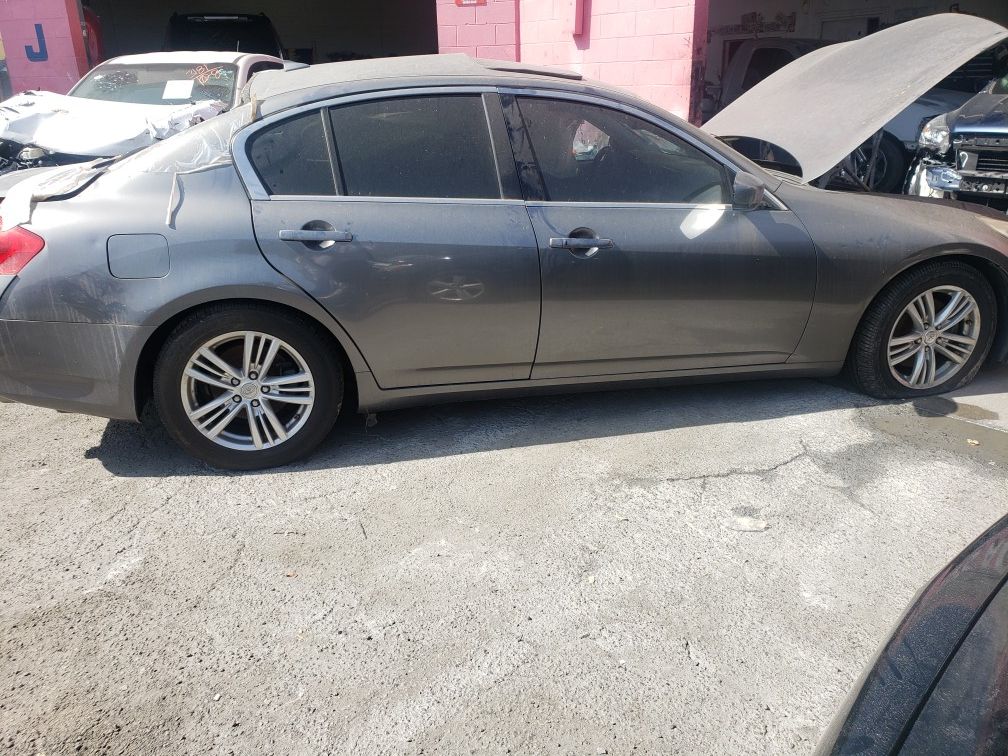 Infinity g37 2013 para partes