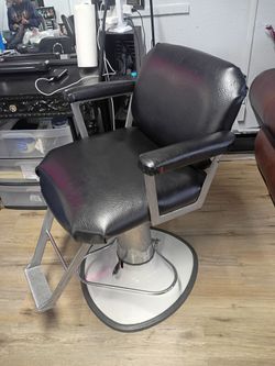 Barber chair