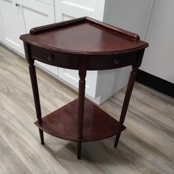 Bombay Company Corner Accent Table
