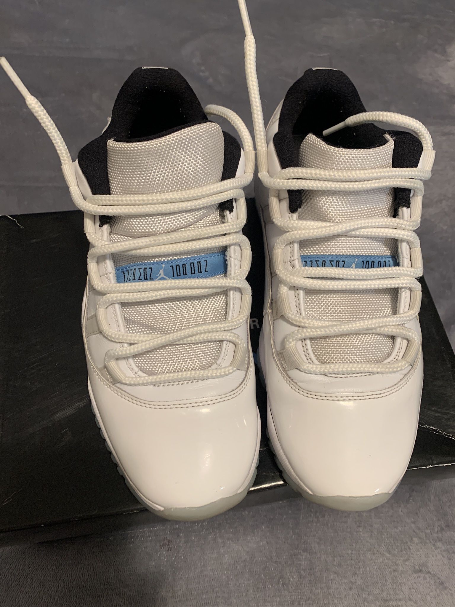 Jordan 11 Legend Blue Low