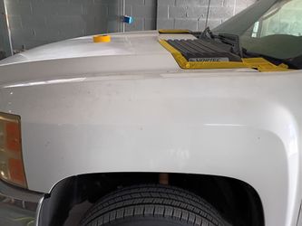 Body shop buff cars