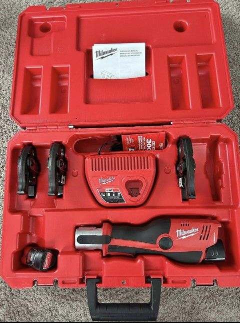 Milwaukee M12 FORCE LOGIC Press Tool Kit