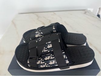 Dior slides