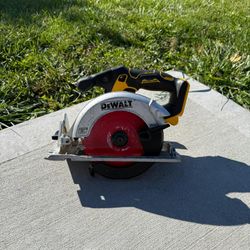 20V MAX Cordless Brushless 6-1/2 in. Circular Saw (Tool Only)