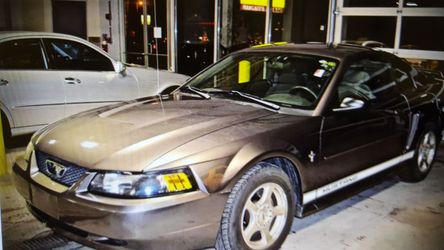 2003 Ford Mustang 2dr Coupe