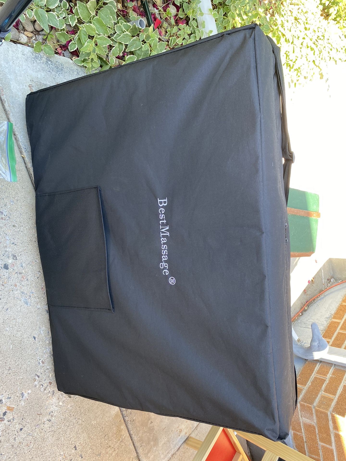 Folding/travel Massage Table