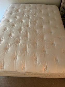 Queen size pillow top mattress