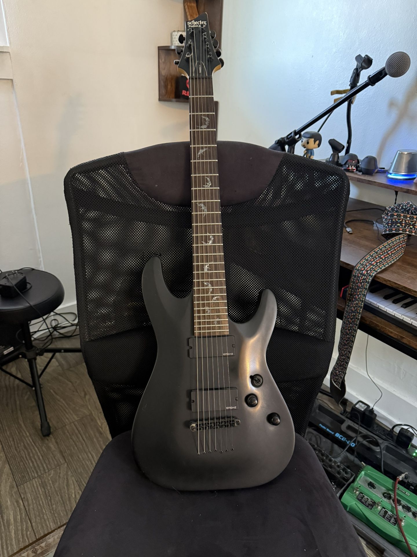 Schecter damien 7, 7 String Guitar