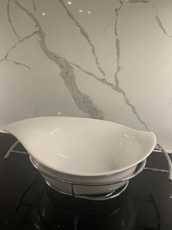 Large Food Dish