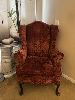 Accent Chair with Wooden Legs