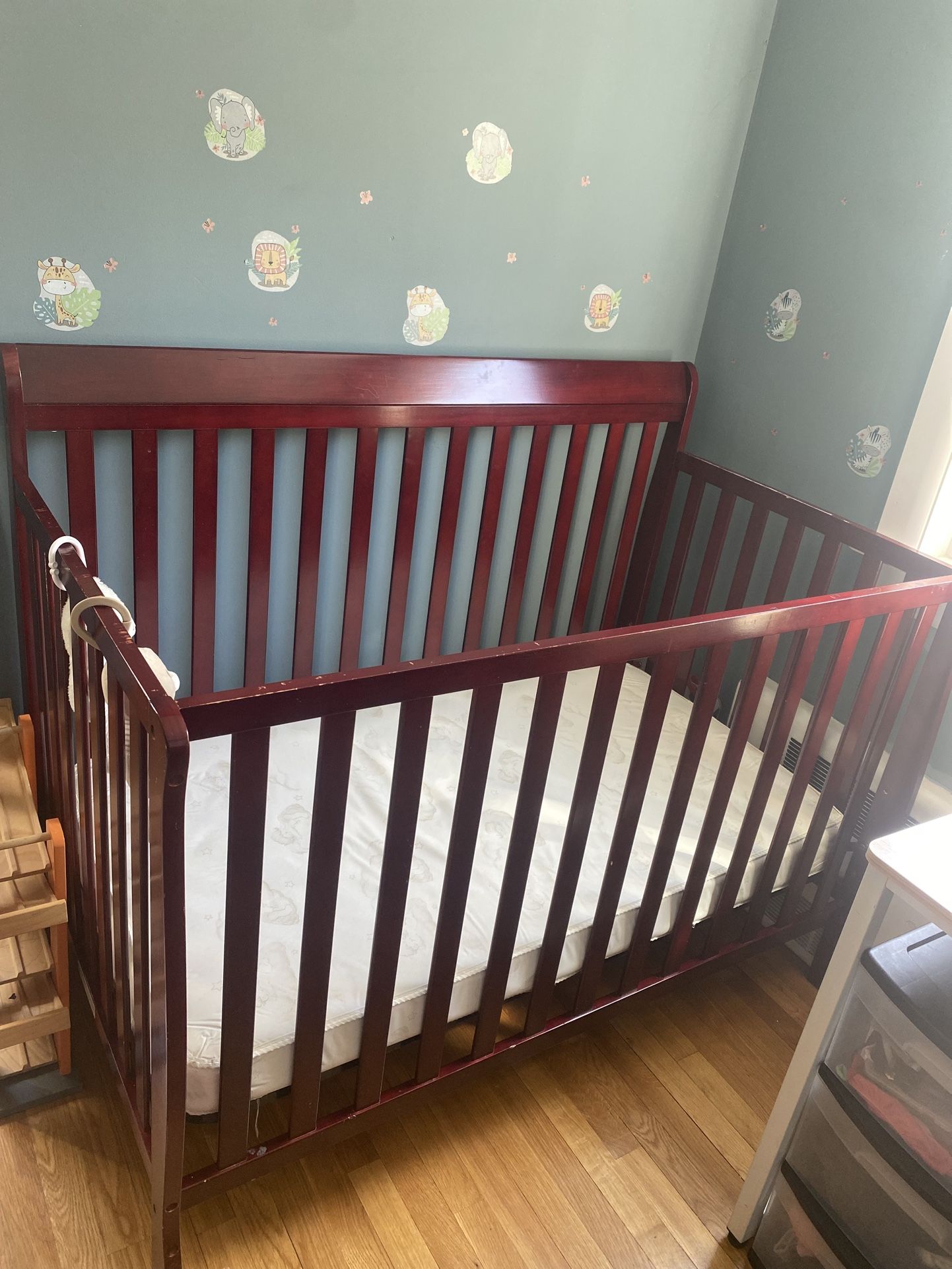 baby crib