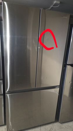 Samsung 32" Counter Depth Frensh Door Refrigerator